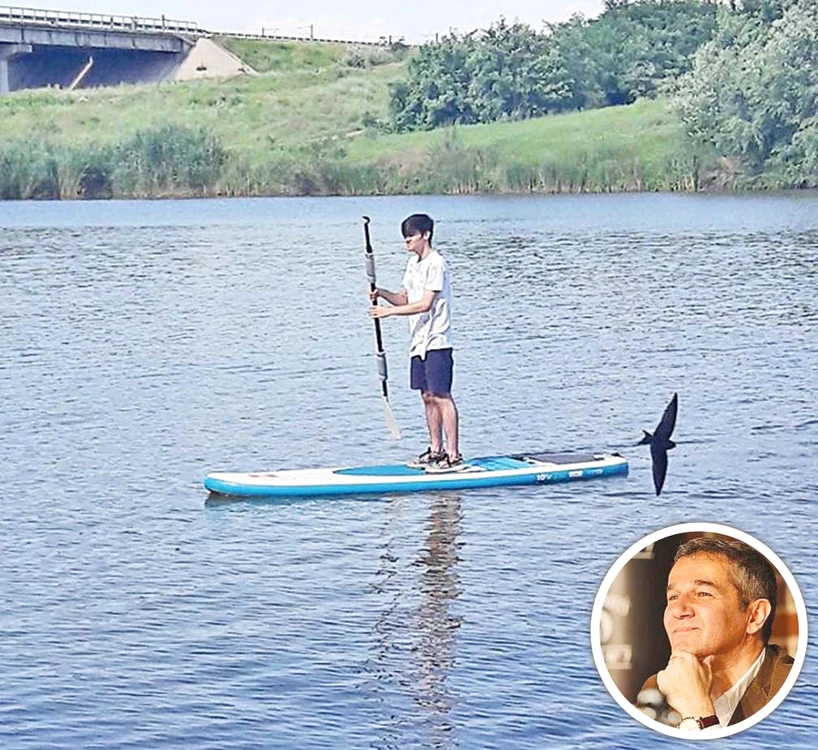 Ziua, îşi ajută tatăl pe balta de la Sulimanu
