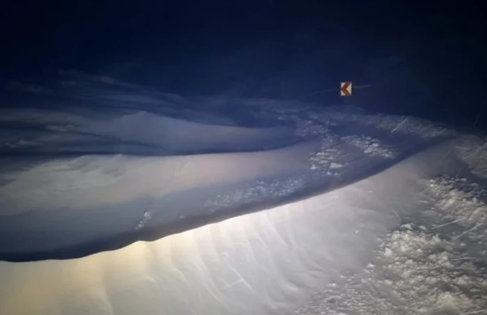 Drumul nu mai putea fi observat din cauza stratului mare de zăpadă