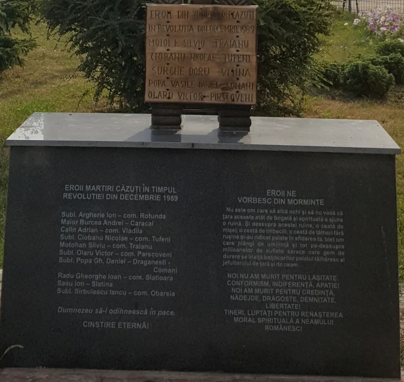 Troita inchinata eroilor neamului Slatina Olt jpg jpeg