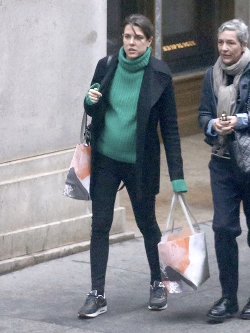 charlotte casiraghi hepta 3501570 jpg jpeg