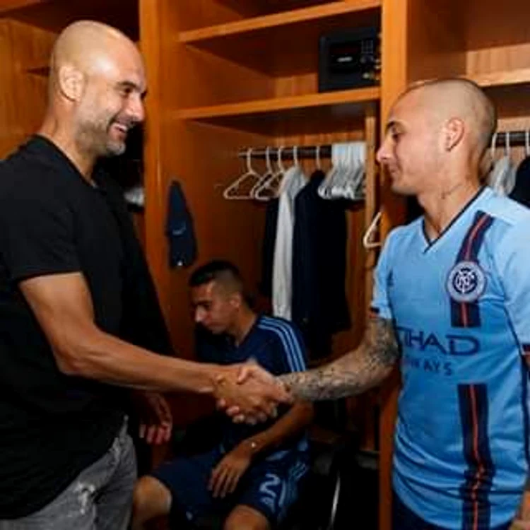 
    Alex Mitriţă şi Pep Guardiola  