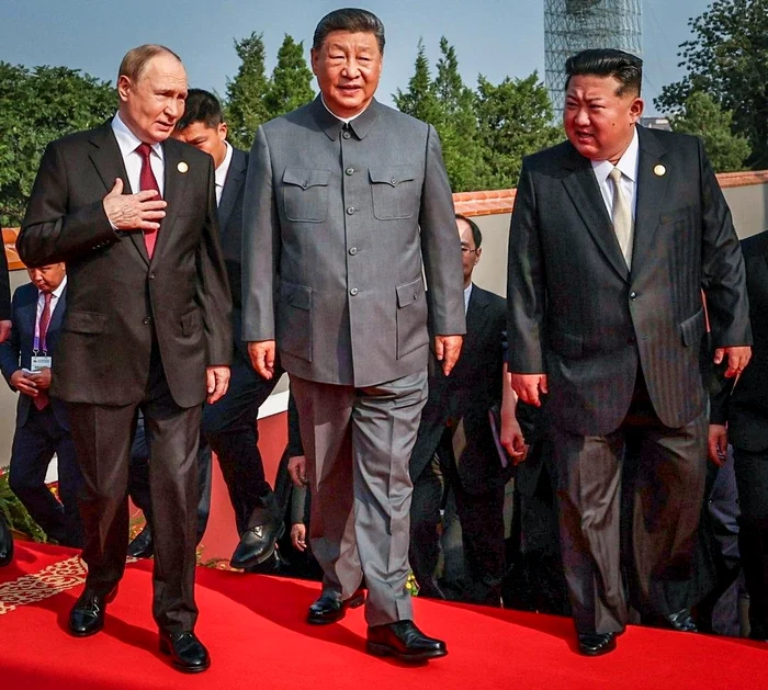Vladimir Putin, Xi Jinping și Kim Jon-un la Beijing/FOTO:X