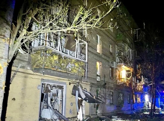 Rachetele şi dronele ruseşti au lovit şi blocurile de locuinţe. Foto: ukrinform.net
