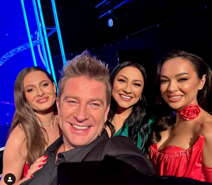 Prezentatorii Raluka și Pavel Bartoș, alături de Andra și Vlăduța Lupău