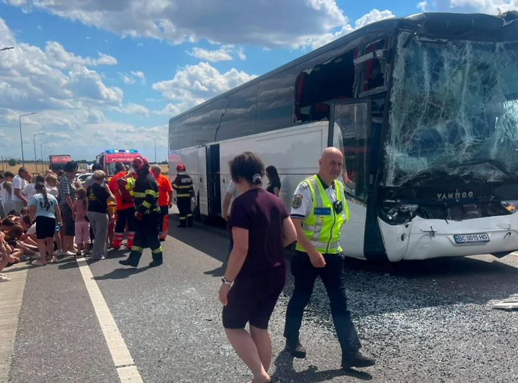 Planul Roșu a fost activat după accidentul dintre un autocar și un TIR. FOTO: Călărași Press