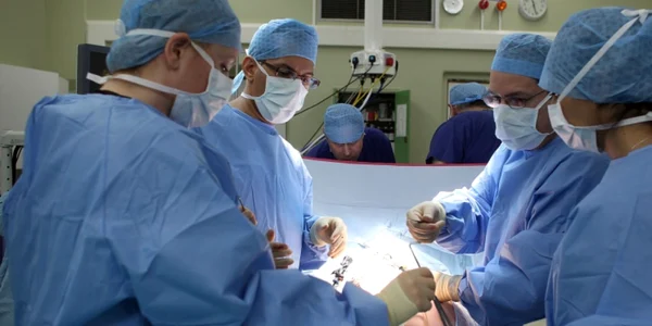 Doi pacienţi au murit la spitalul din Craiova după ce şi-au micşorat stomacul Foto
