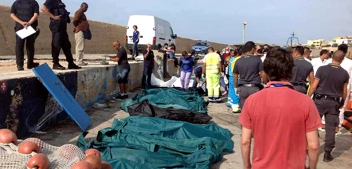 Tragedia din apropierea insulei Lampedusa a dus la pierderea vieţilor a cel puţin 366 de persoane. FOTO: Reuters