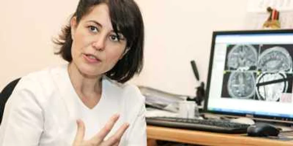 Un singur pacient este monitorizat zi şi noapte, timp de două săptămâni  