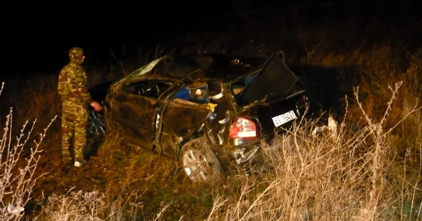 Polițiștii fac măsurători la fața locului