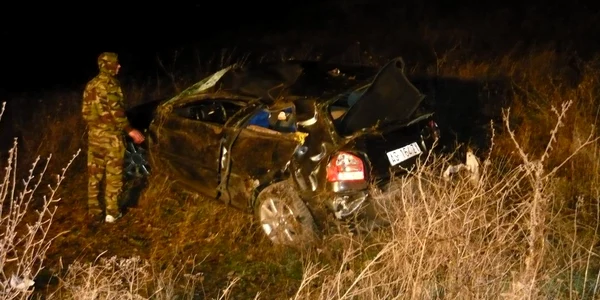 Polițiștii fac măsurători la fața locului