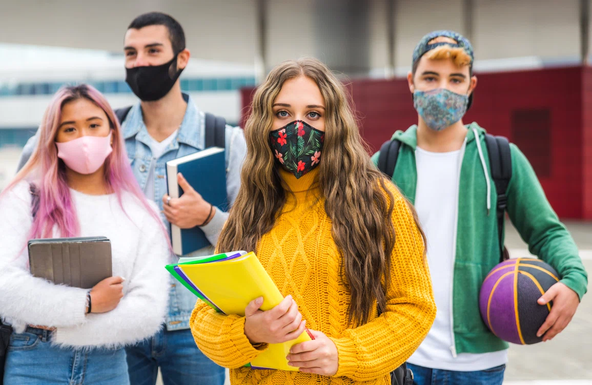 
    În Canada, adolescenții vor fi vaccinați cu Pfizer începând de luni, 10 maifoto: Shutterstock  