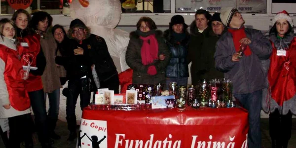 Moş Crăciun ajunge şi la copii nevoiaşi 