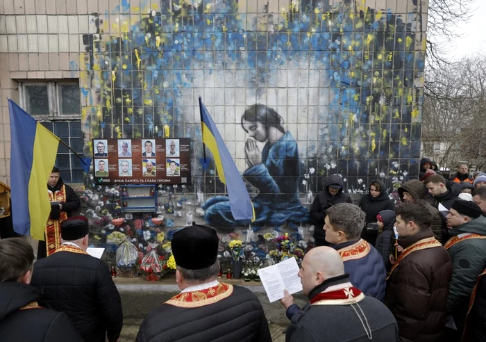 Procesiune religioasă pentru victimele ocupației ruse de la Bucea FOTO EPA-EFE