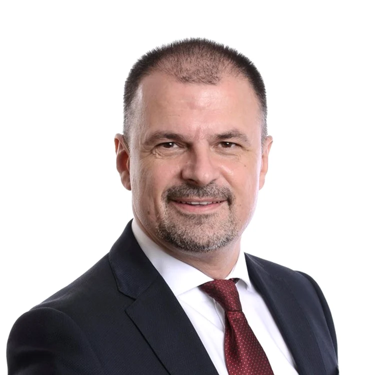 Doar câțiva deputați au votat pentru adoptarea parteneriatului civil