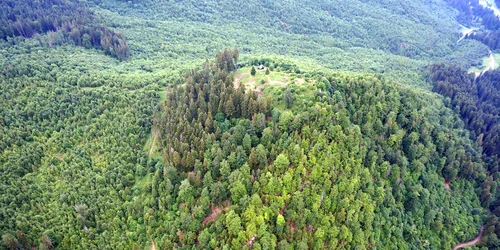 Cetatea Zânelor  Foto cetateazânelor ro jpg