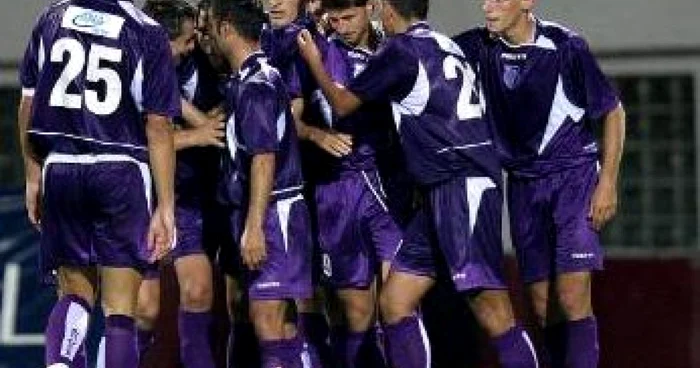 FC ARgeş a reuşit să învingă pe terenul liderului