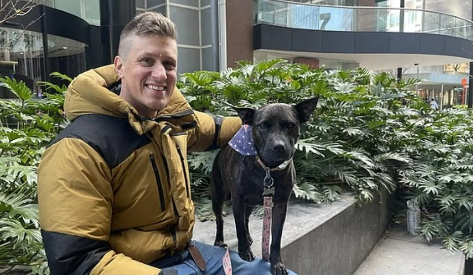 Un informatician și-a salvat câinele de cancer după ce a inventat un vaccin personalizat, creat cu ajutorul ChatGPT