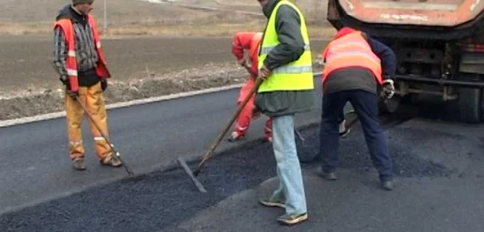Mai multe fonduri au fost alocate pentru reparaţia drumurilor