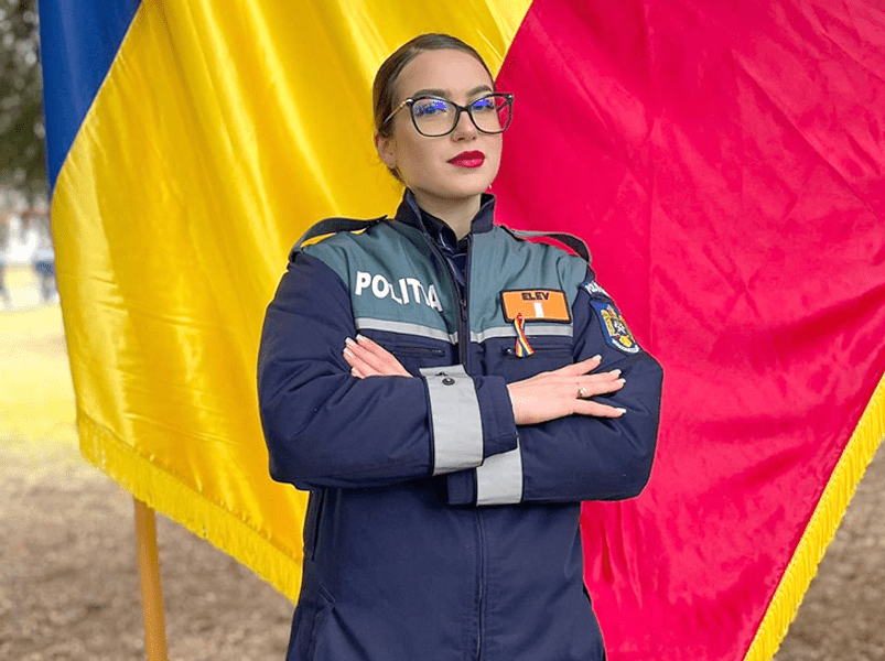 Gest civic al unei viitoare polițiste. A găsit un rucsac cu bani și acte și l-a returnat proprietarei, o femeie din Republica Moldova