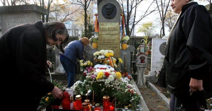 Poetul este înmormântat în Cimitirul Bellu din Capitală FOTO Arhivă