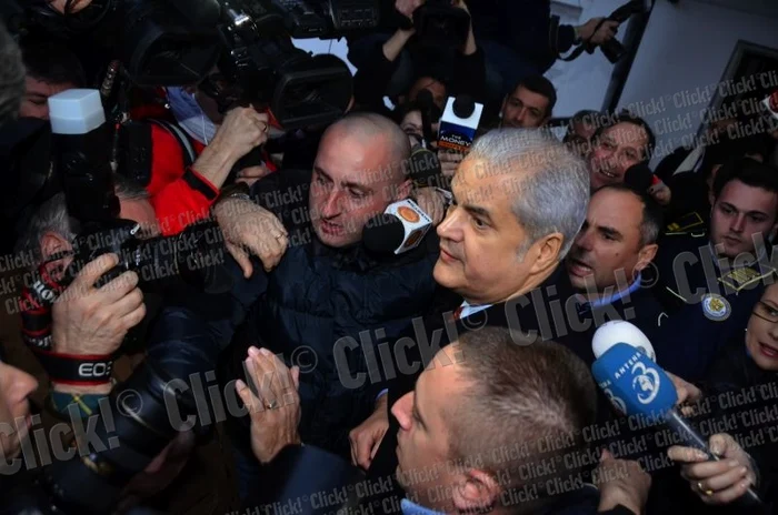 Adrian Năstase, eliberat din penitenciarul Jilava. (Foto: Alex Muscaliu)