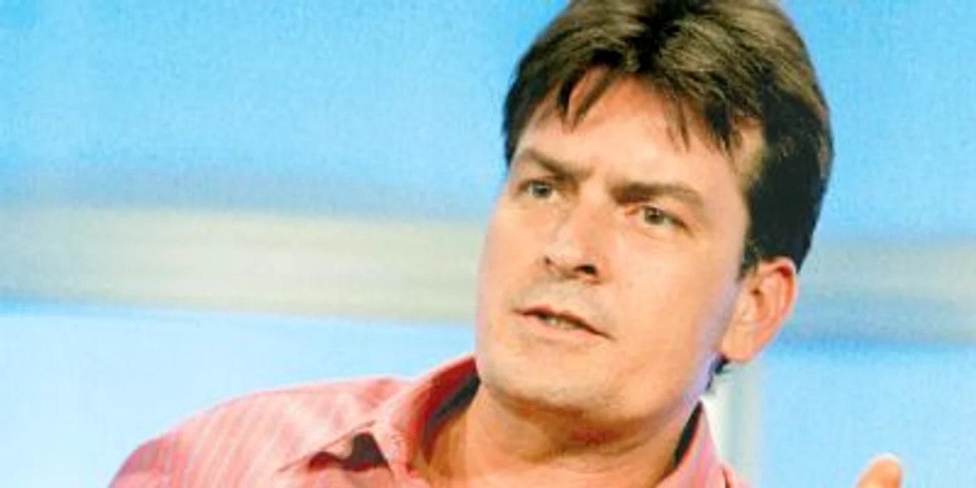 Sheen a mai avut probleme cu  femeile din viaţa lui 
