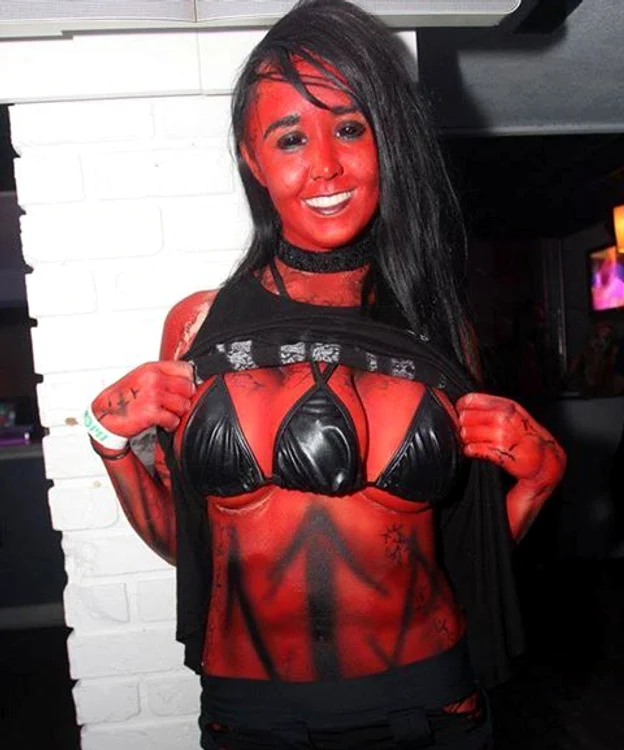 Alisha Hessler a ajuns celebră datorită celui de-al treilea sân implantatFoto: Arhiva personală