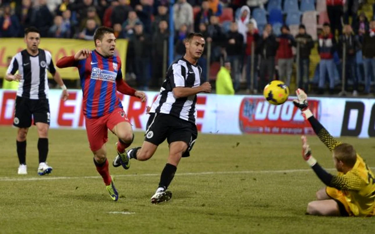 Steaua şi Universitatea Cluj şi-au disputat trofeul sezonul trecut