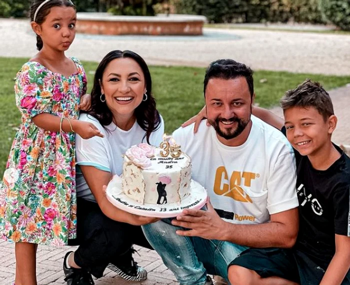 
    Andra, sărbătorită la Roma, de cei dragifoto: Instagram  