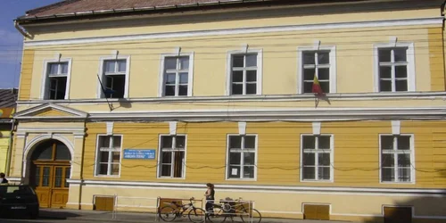 Scoala Odeanu Lugoj FOTO
