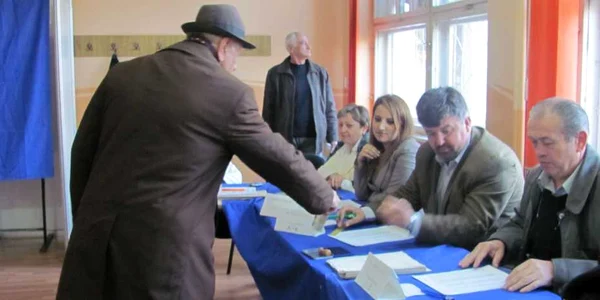 La alegerile de anul viitor, primarii vor fi aleşi din primul tur