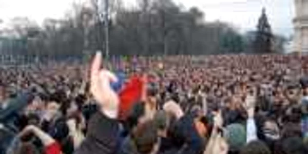Bucureşti: Restricţiile de circulaţie din Piaţa Victoriei au fost ridicate