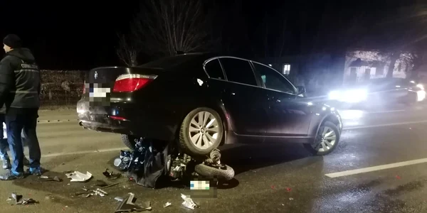 motocicleta sub masina  accident cluj  FOTO ISU Cluj jpeg