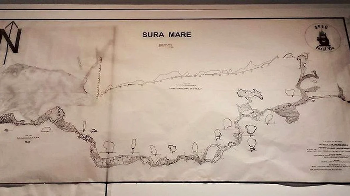 O serie de hărţi speologice ale peşterii Şura Mare, prezentate în premieră la Muzeul Hărţilor jpeg