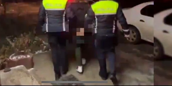 Reținutul a încercat inițial să evadeze de sub escortă FOTO Ana Popescu
