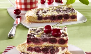 tarta cu capsuni jpeg