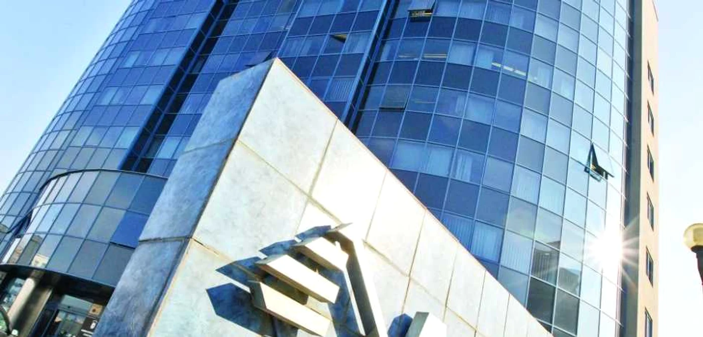 Măreţul AVAS a intrat la apă, odată cu terminarea privatizărilor şi intrarea în insolvenţă a anumitor companii din subordine