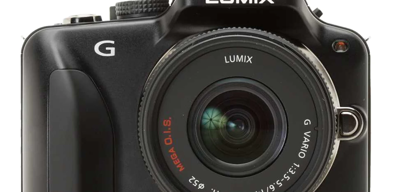 Panasonic Lumix GH3 are un ecran LCD de 3 inci.