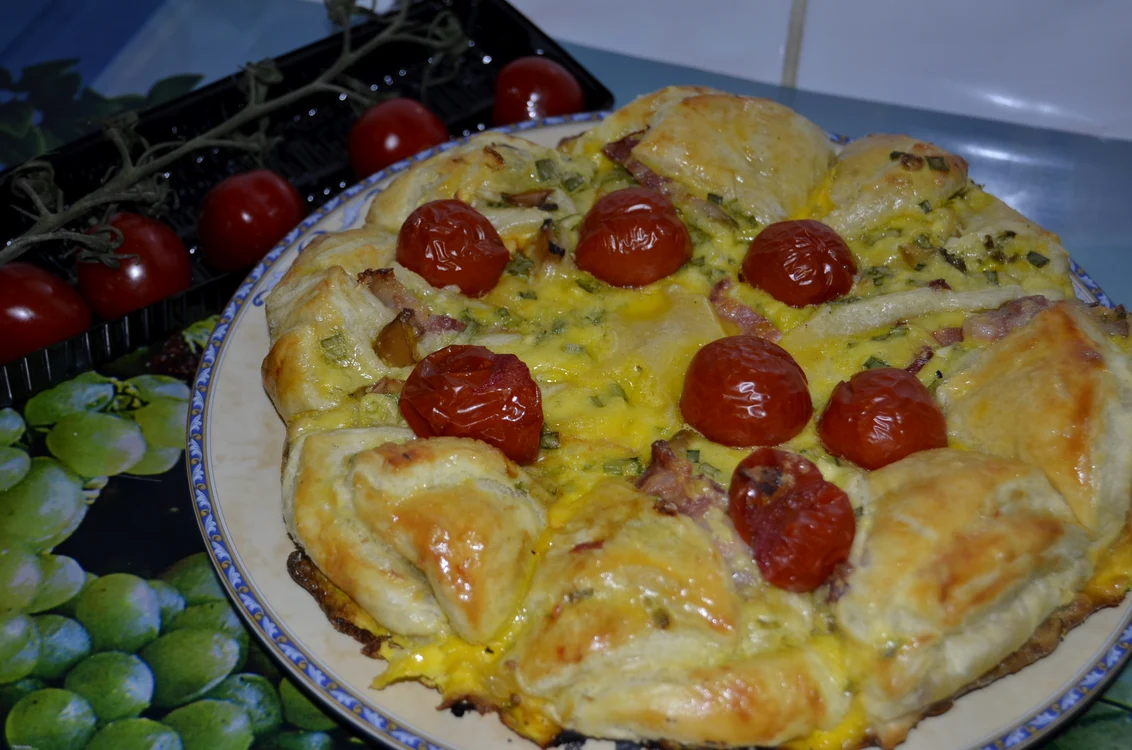 
    Plăcintă aperitiv  