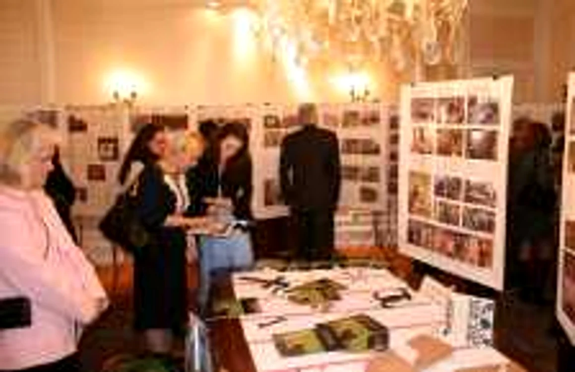 Vernisajul expoziţiei la Ambasada României din Washington FOTO Arhivă