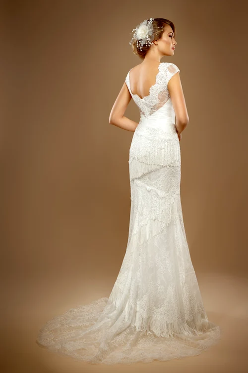 Tendinţele anului 2015 pentru rochiile de mireasă - croieli simple şi feminine