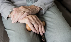 hand 3666974 1280 jpg