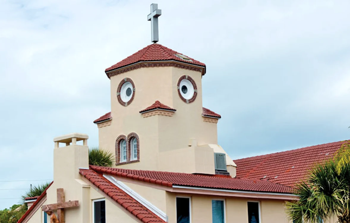 Biserica unică sub formă de pui din Tampa, SUA