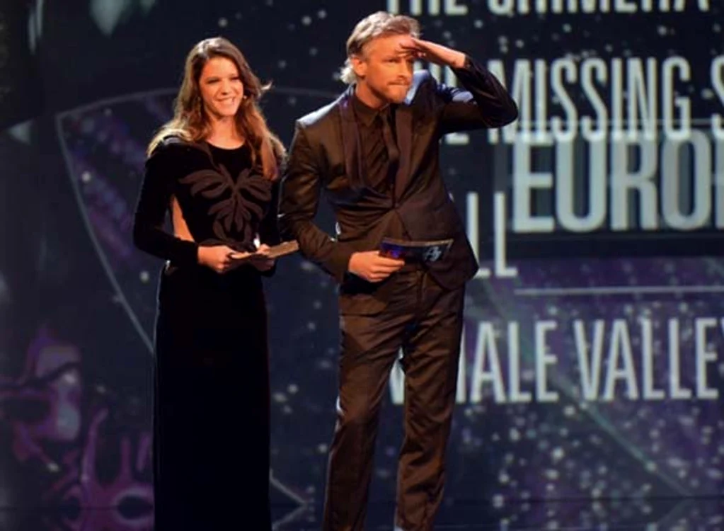 
    Ada Condeescu  