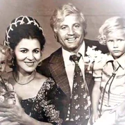 Irina Loghin şi Ion Cernea  au doi copii, Ciprian şi Irinuca jpeg