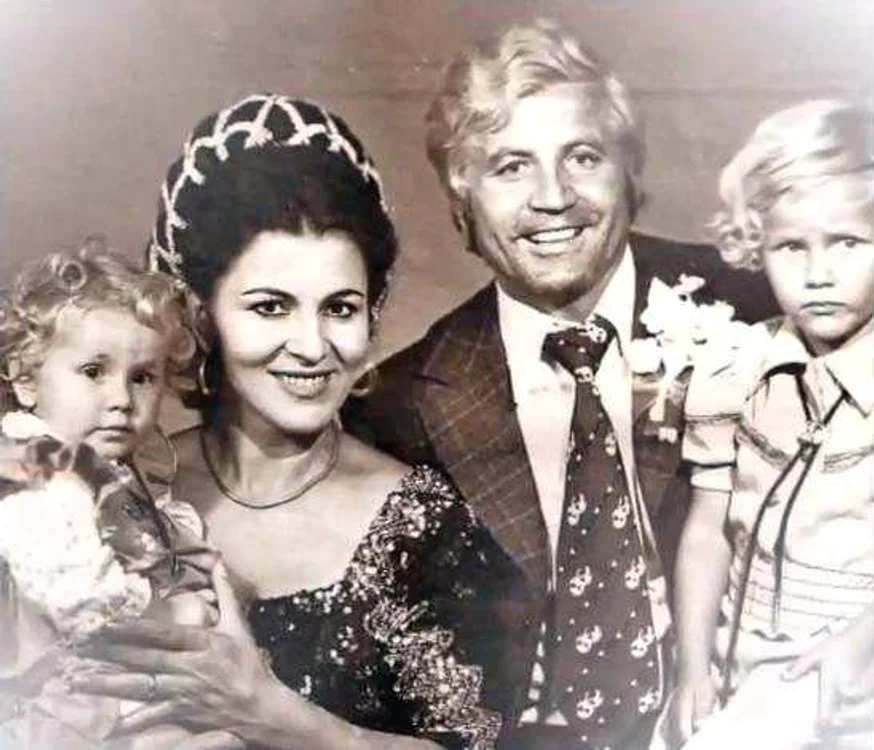 Irina Loghin, Ion Cernea și cei doi copii. FOTO arhivă personală