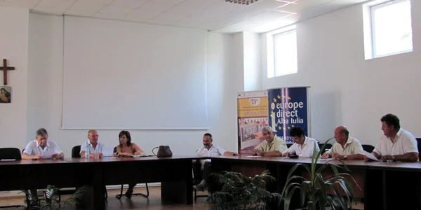 La şedinţa Consiliului local au fost prezenţi doar cei 10 consilieri PDL