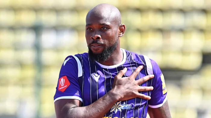 Arnold Garita, în tricoul echipei FC Argeș.