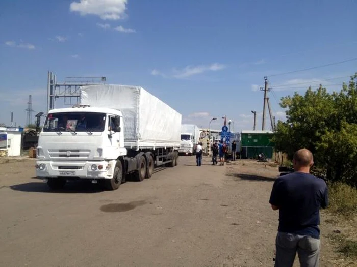 Convoiul rus a pătruns în această dimineaţă în Ucraina, fără aprobarea Kievului. FOTO via Twitter/ Andrew Roth, „The New York Times”