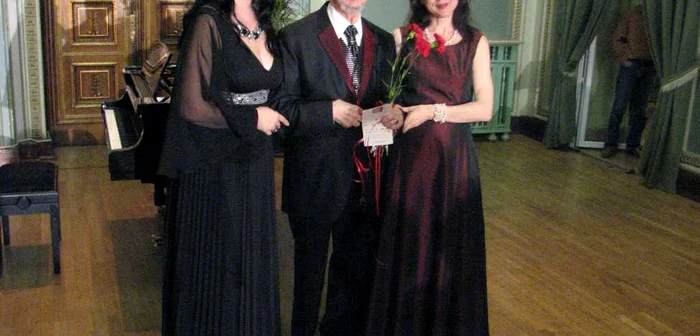 Irina, Cristina şi Dan Iordăchescu